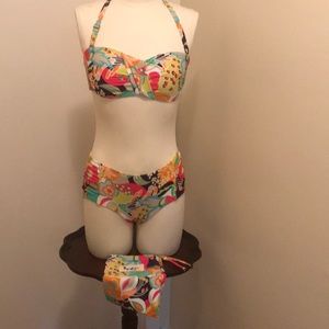 Boden 2 pcs bikini matching storage bag size 6 US